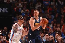 雷速体育下载-凯尔特人B队强势掘金，萨博尼斯统治全场的简单介绍