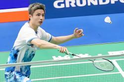 雷速体育直播官网-马来西亚队横扫法国队，石宇奇高光表现