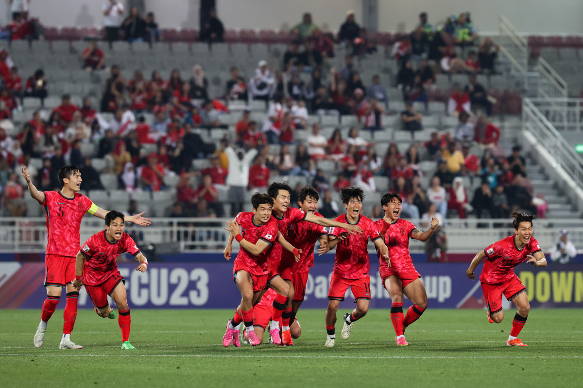 足球比赛成为各国民众追逐的焦点 足球比赛成为各国民众追逐的焦点