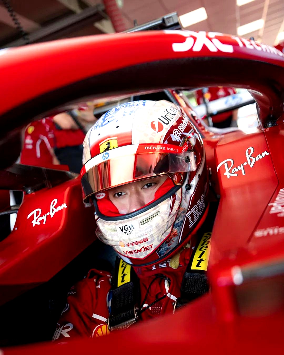 红牛车队绝杀梅赛德斯，周冠宇高光表现