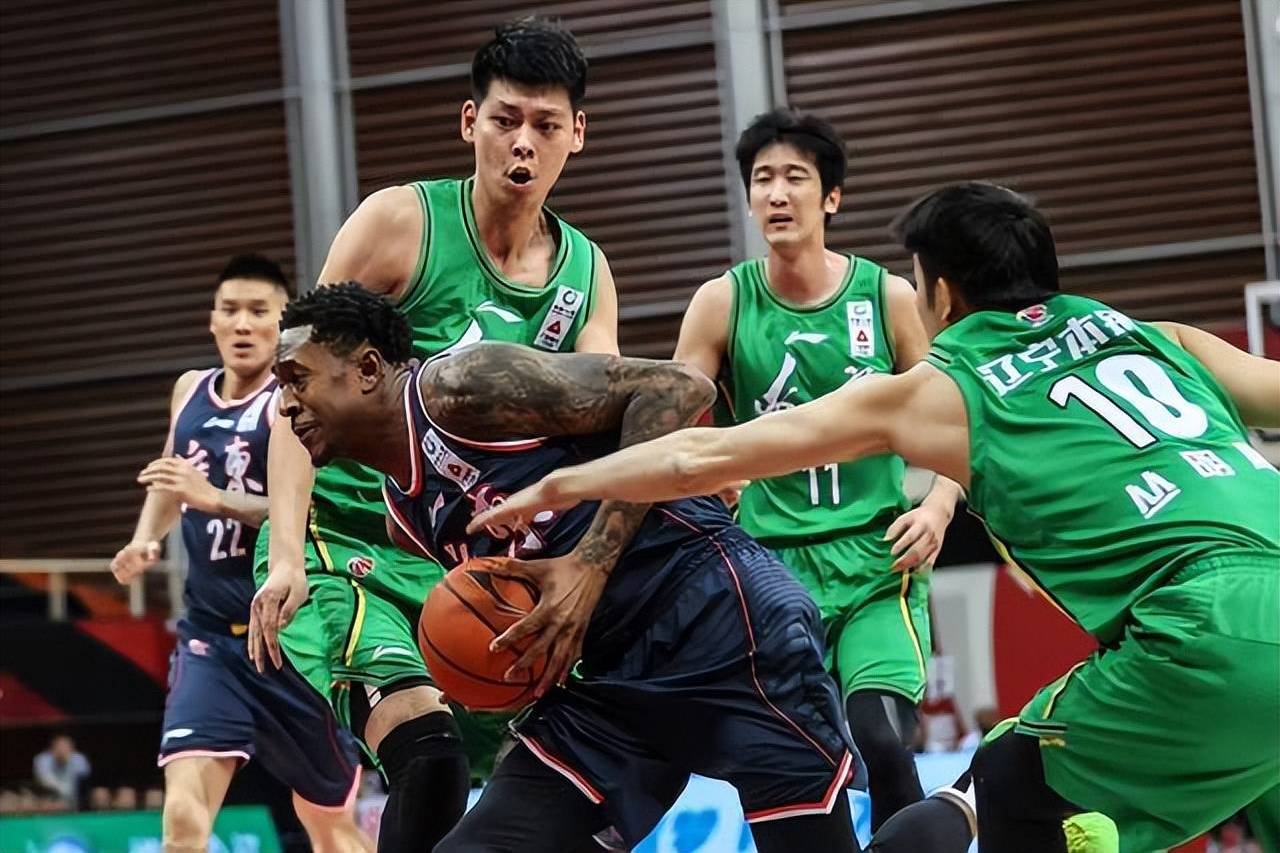 辽宁队逆转广东队,戈贝尔状态火热 辽宁队逆转广东队,戈贝尔状态火热